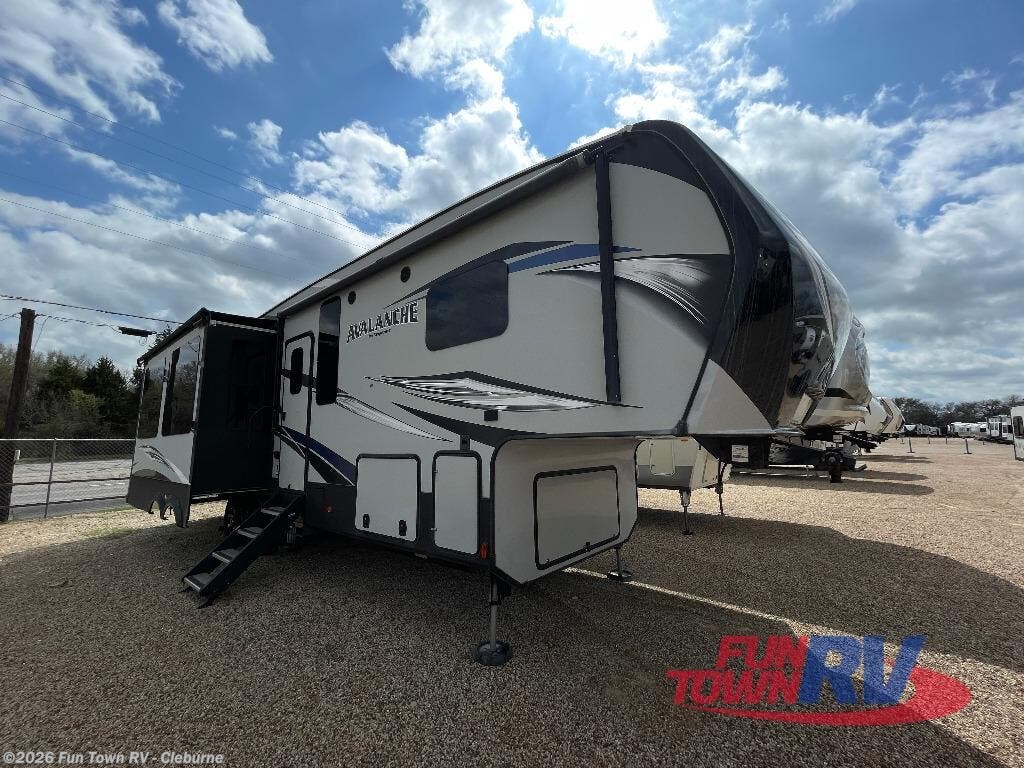 Used 2017 Keystone Avalanche 320RS available in Cleburne, Texas