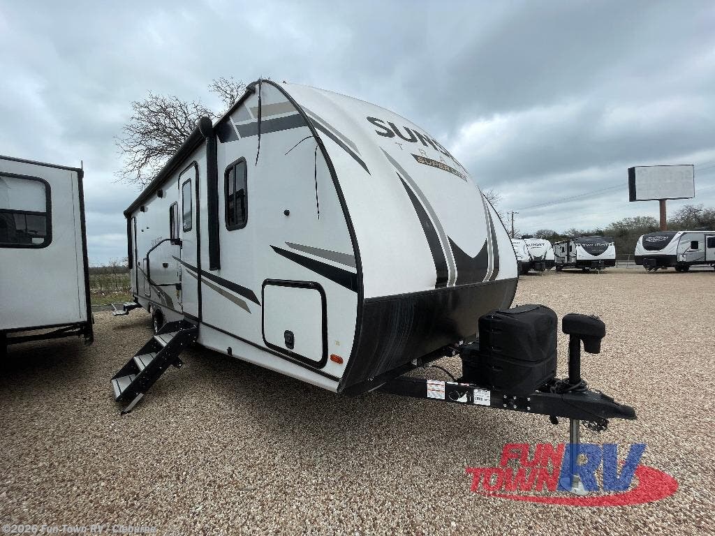 Used 2022 CrossRoads Sunset Trail 272BH available in Cleburne, Texas