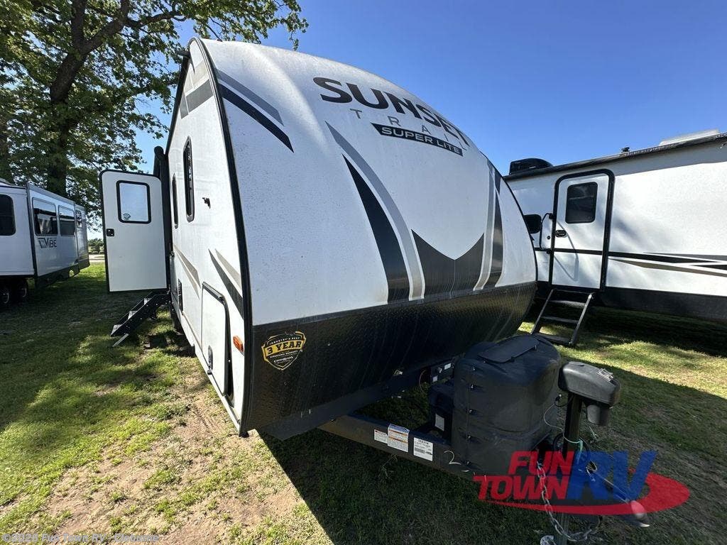 Used 2022 CrossRoads Sunset Trail 299QB available in Cleburne, Texas