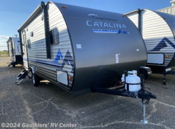 New 2022 Coachmen Catalina Summit 7 Series 184FQS available in Scott, Louisiana