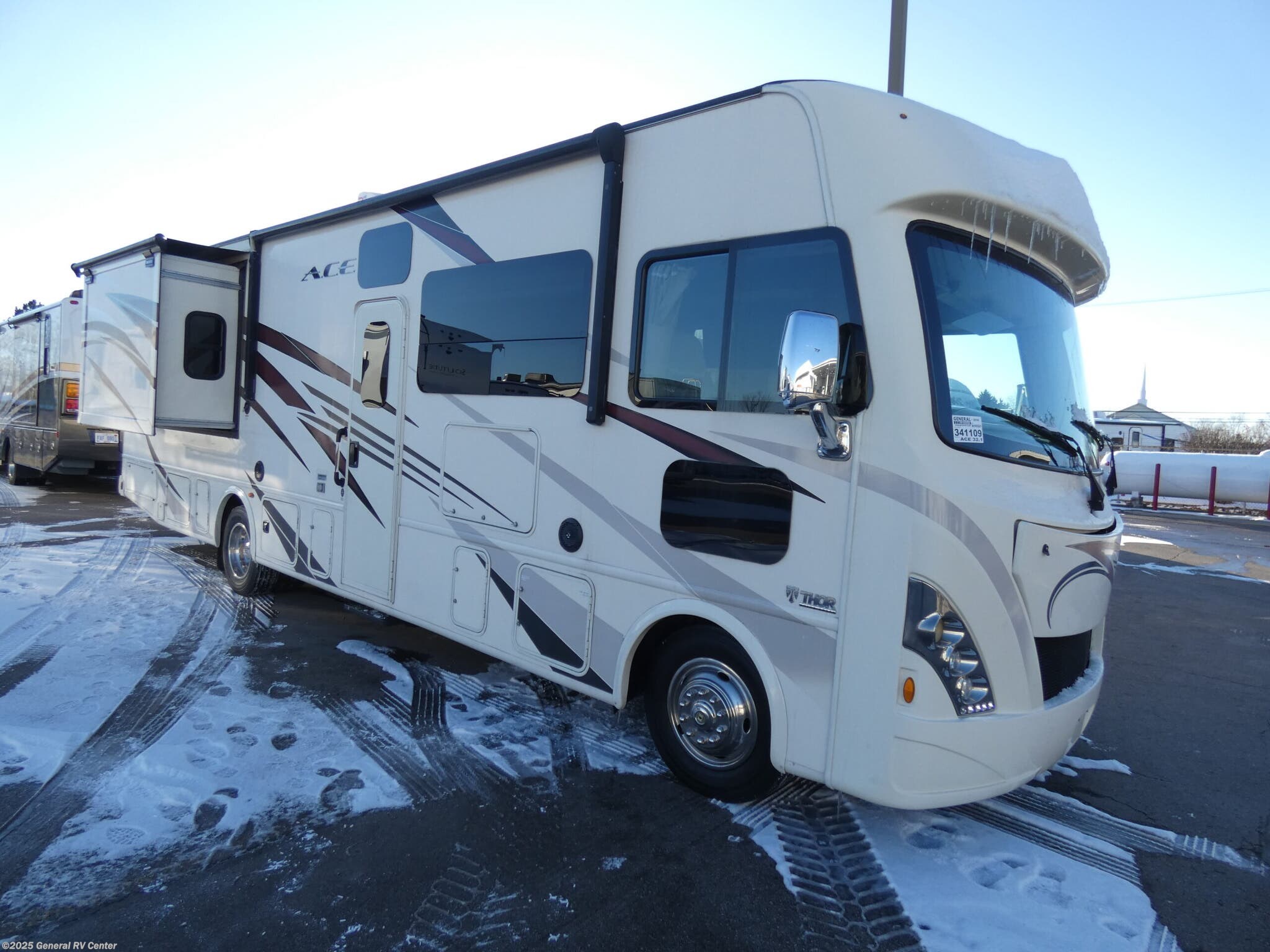 Used 2018 Thor Motor Coach  ACE 32 1 available in Brownstown Township, Michigan
