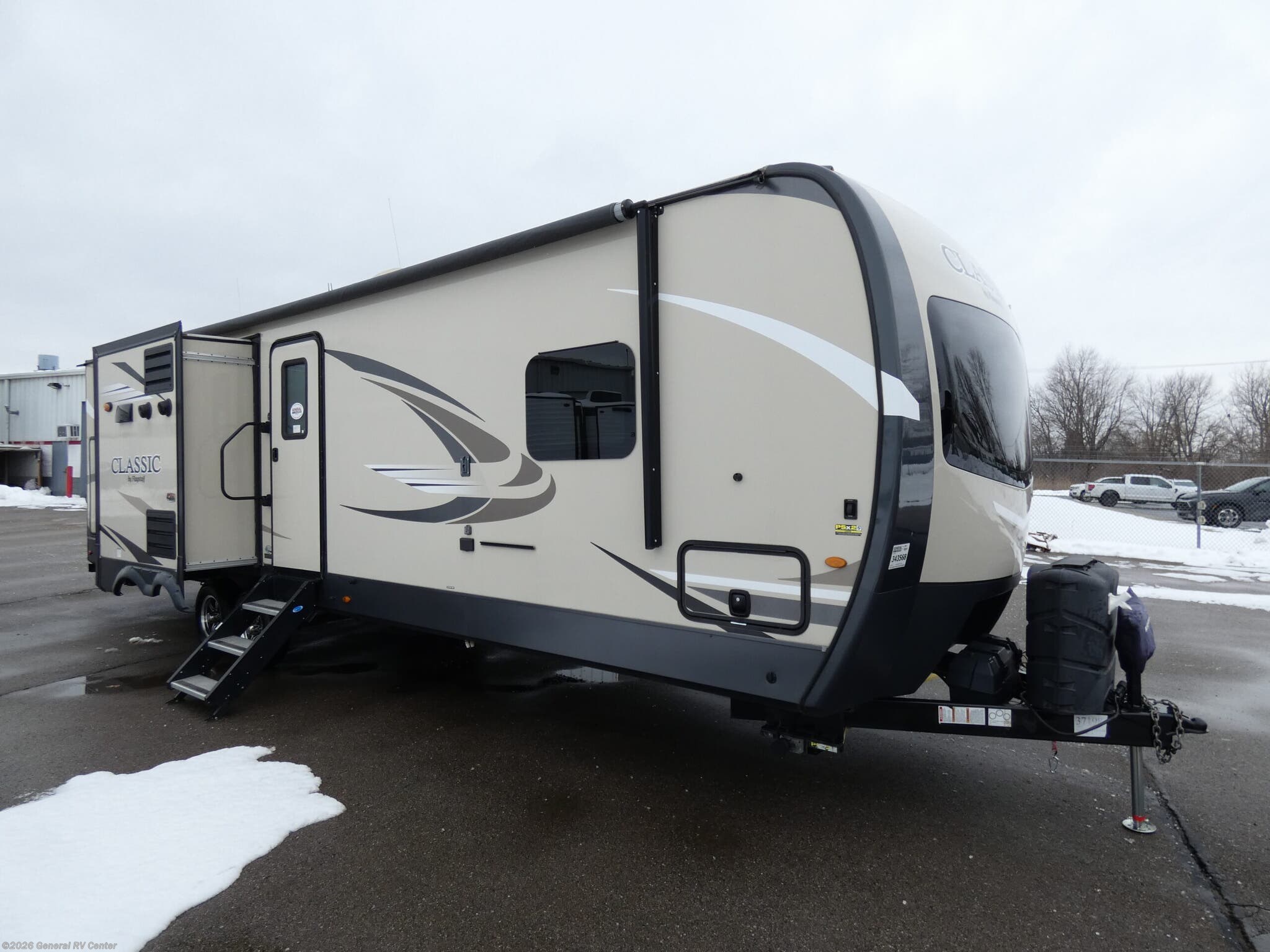 Used 2019 Forest River Flagstaff 832BHIKWS available in Brownstown Township, Michigan