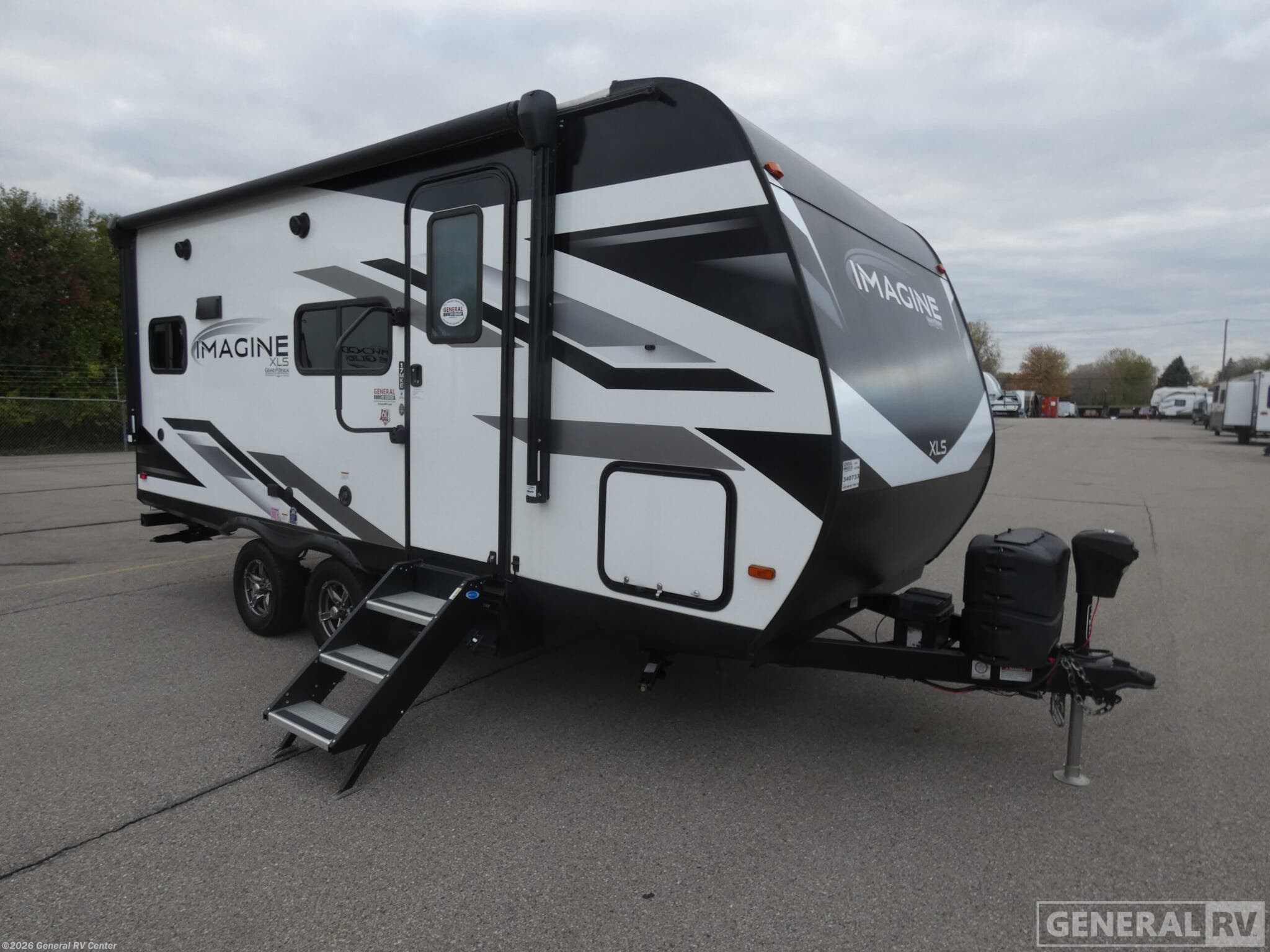 Used 2023 Grand Design Imagine 17MKE available in Brownstown Township, Michigan
