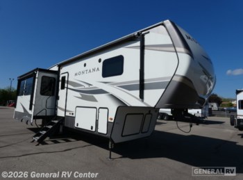 Used 2020 Keystone Montana 3121RL available in Brownstown Township, Michigan