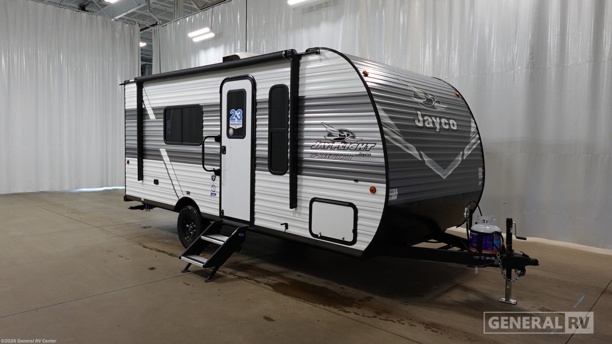 New 2026 Jayco Jay Flight SLX 175FQ available in Brownstown Township, Michigan