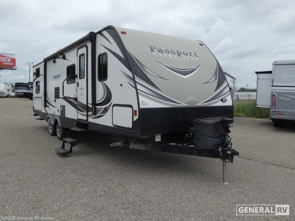 Used 2019 Keystone Passport 2920BH available in Mount Clemens, Michigan