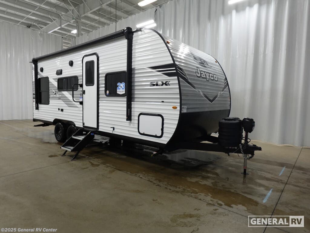 New 2026 Jayco Flight 210QB available in Mount Clemens, Michigan