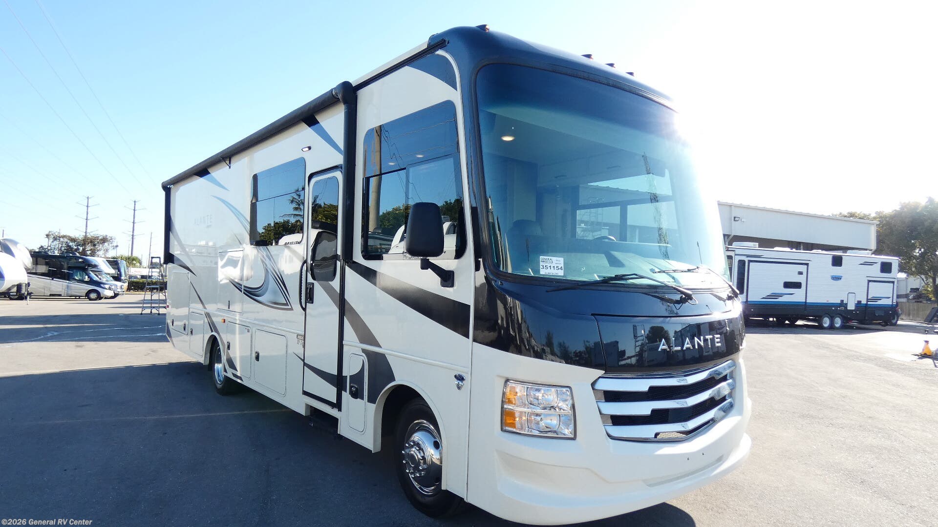 Used 2022 Jayco Alante 29S available in Mount Clemens, Michigan