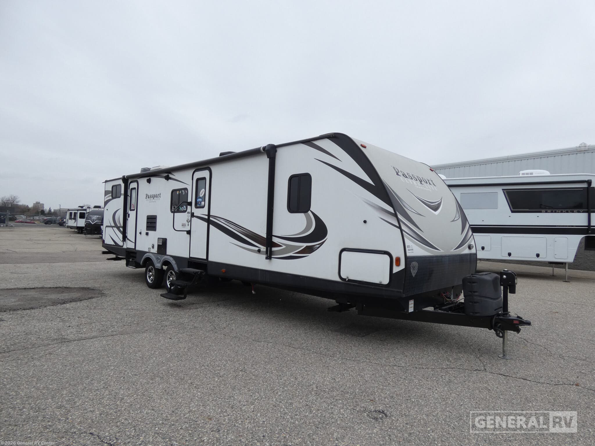 Used 2019 Keystone Passport Ultra Lite 3350BH available in Mount Clemens, Michigan