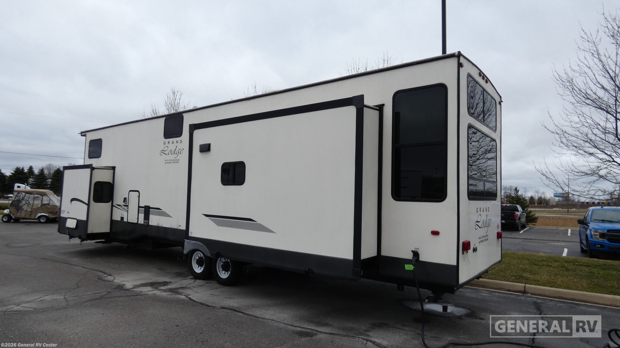 Used 2019 Forest River Wildwood Grand Lodge 42DL available in Mount Clemens, Michigan