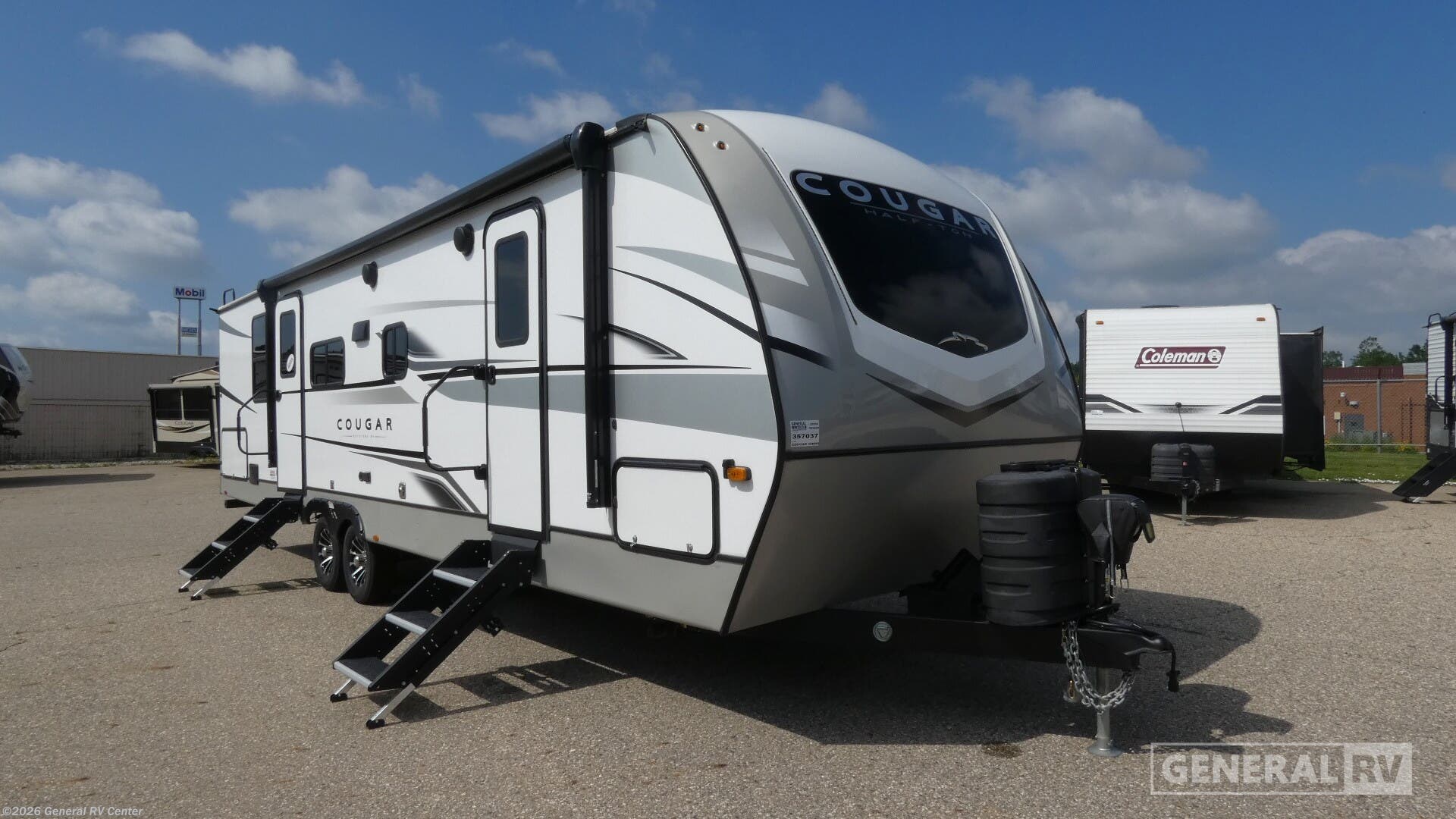 Used 2024 Keystone Cougar Half Ton 30BHS available in Mount Clemens, Michigan