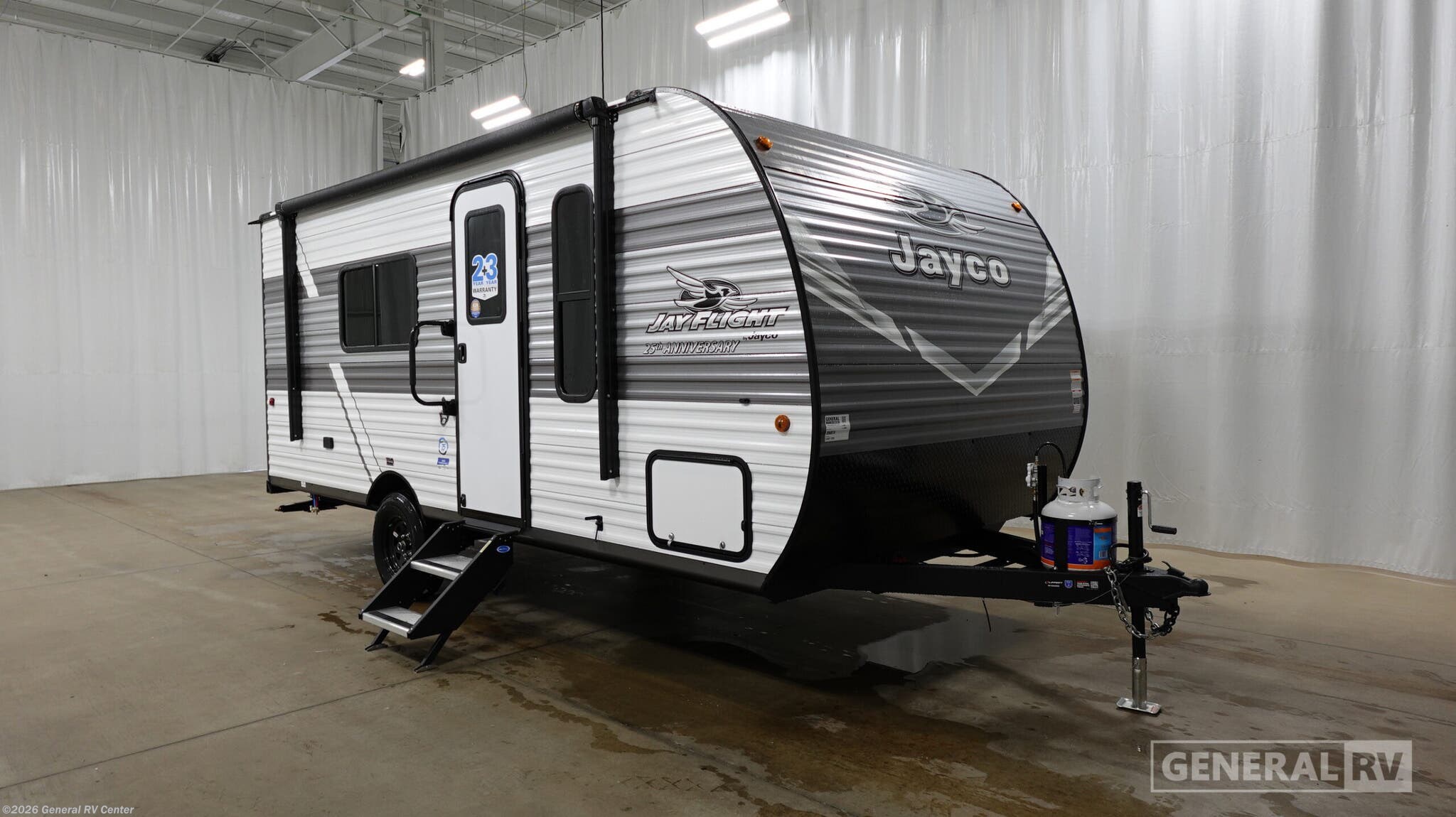 New 2026 Jayco Jay Flight SLX 175FQ available in Mount Clemens, Michigan