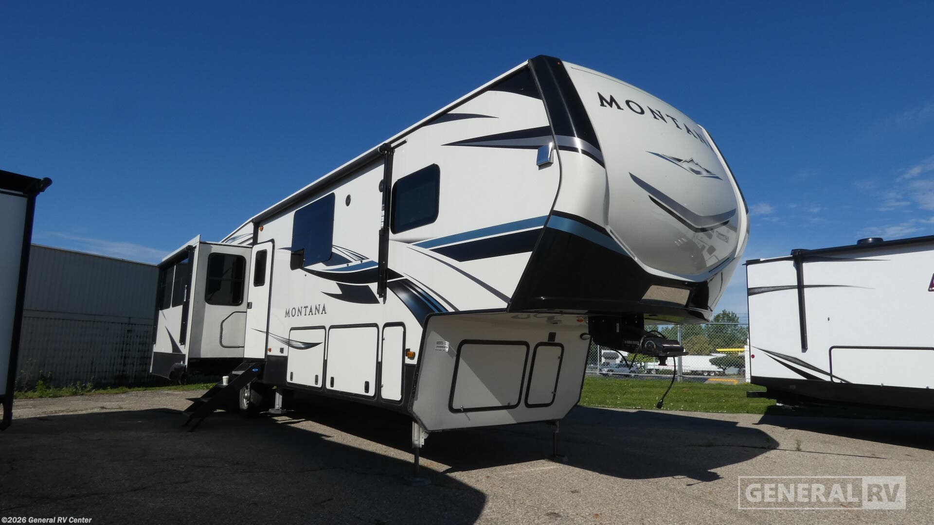 Used 2021 Keystone Montana 3855BR available in Mount Clemens, Michigan