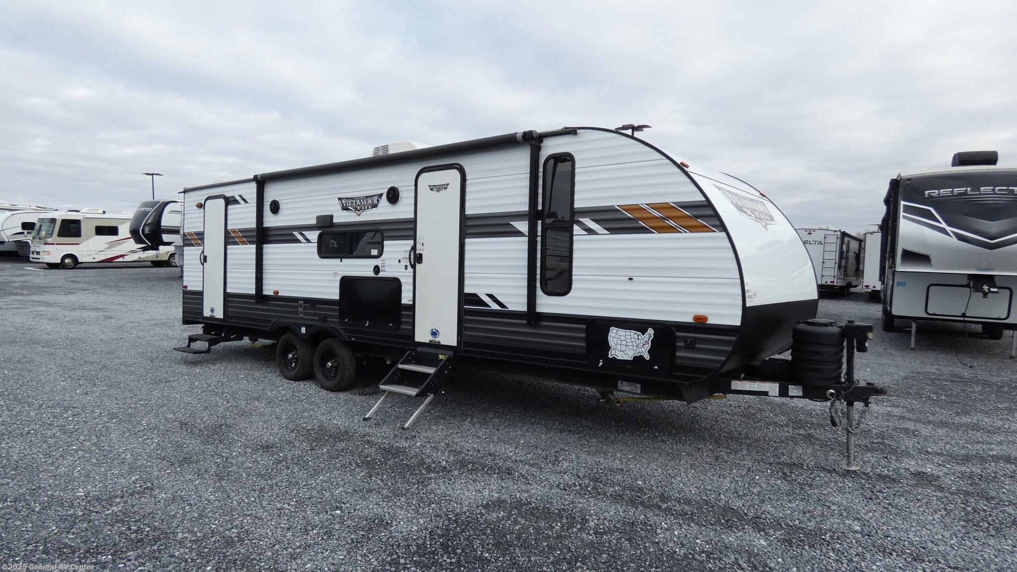 Used 2020 Forest River Wildwood X-Lite 263BHXL available in Elizabethtown, Pennsylvania