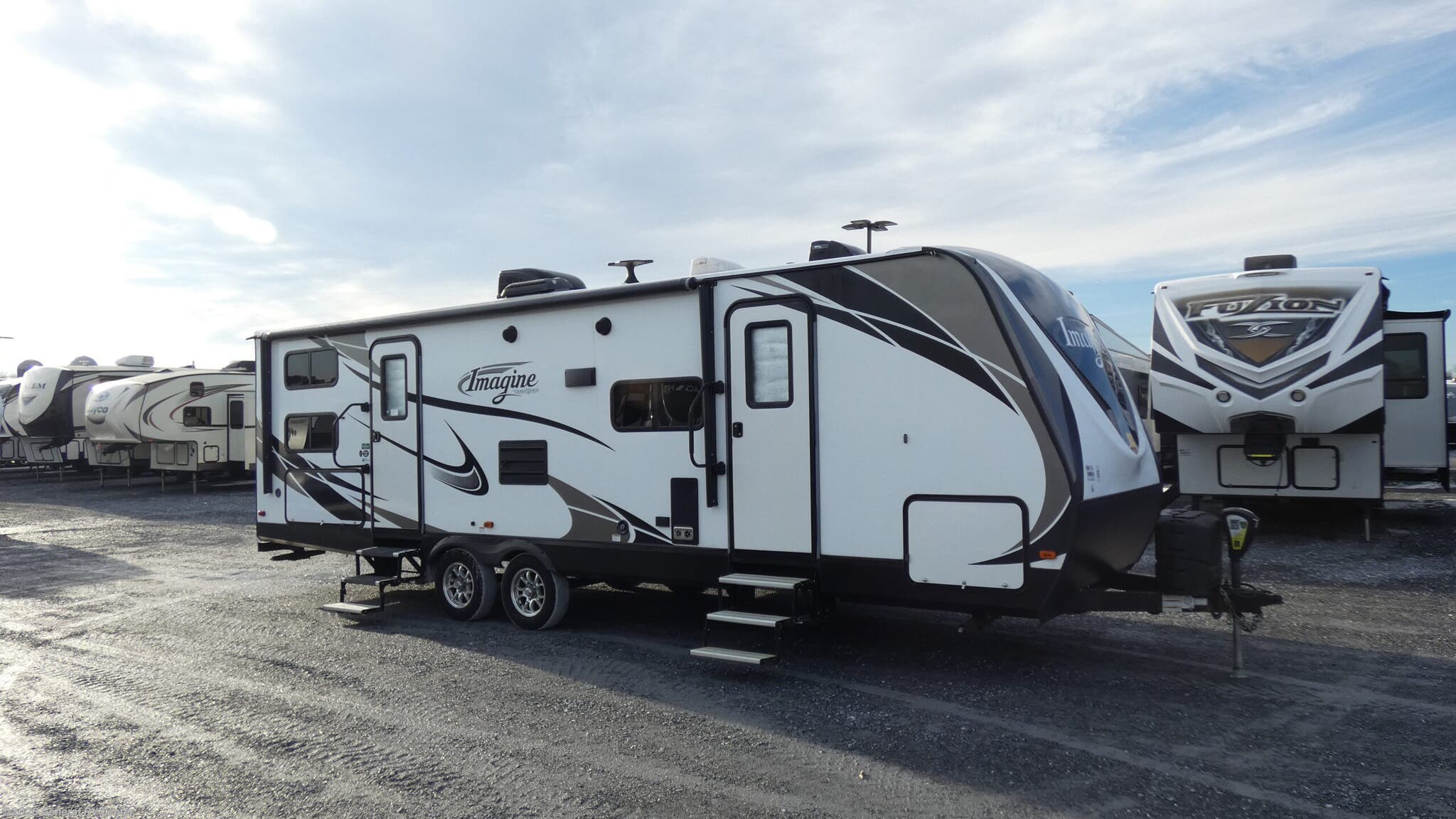 Used 2018 Grand Design Imagine 2800BH available in Elizabethtown, Pennsylvania