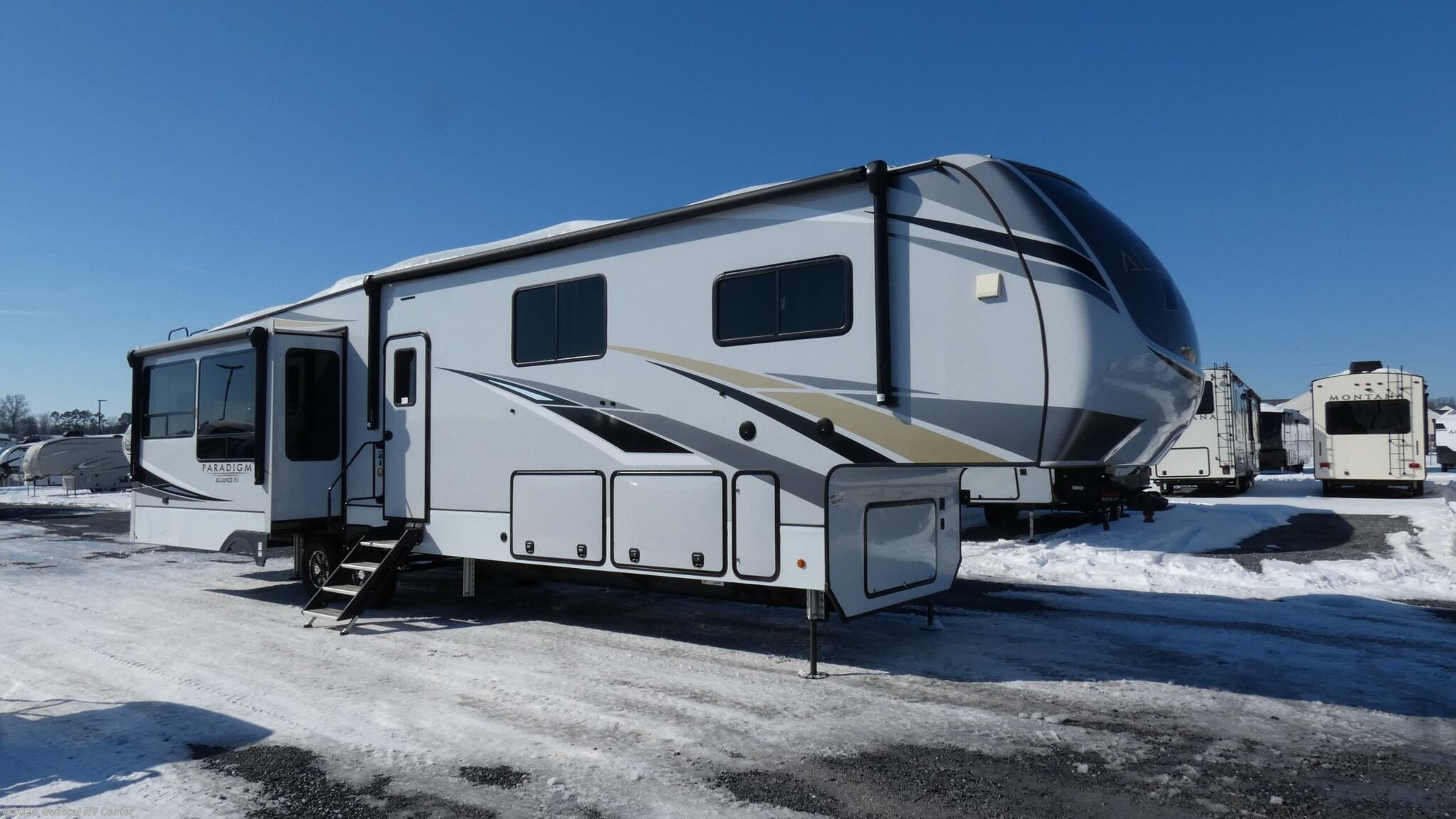 Used 2022 Alliance RV Paradigm 390MP available in Elizabethtown, Pennsylvania