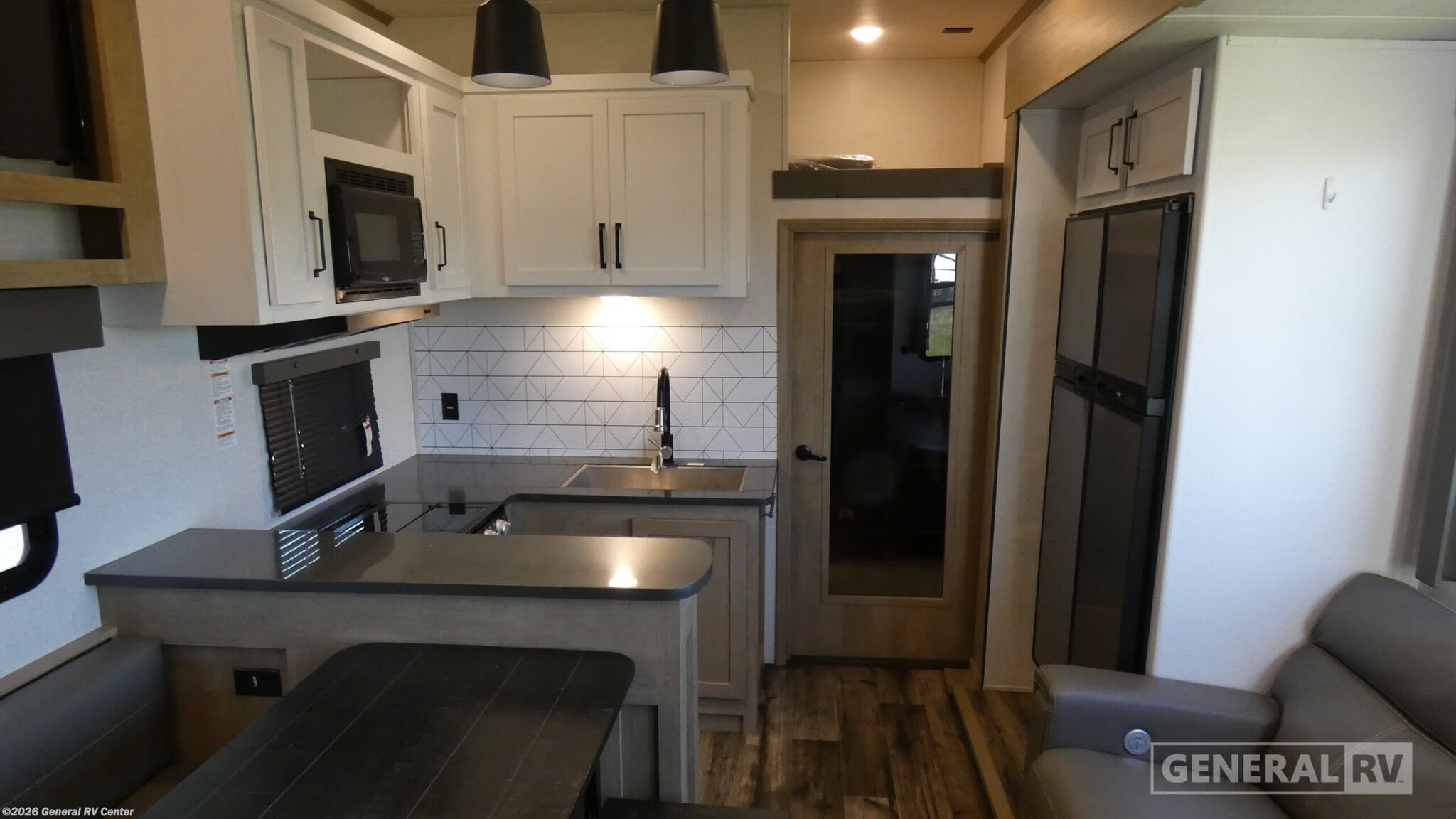 Used 2022 Keystone Carbon 338 available in Elizabethtown, Pennsylvania