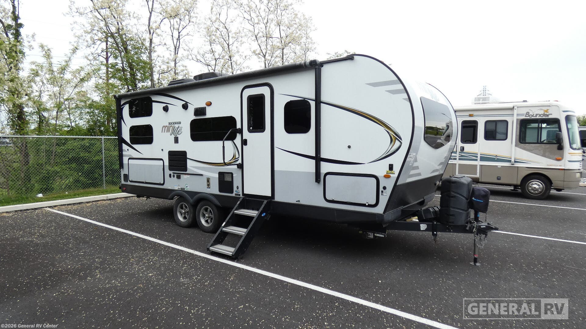 Used 2020 Forest River Rockwood Mini Lite 2509S available in Elizabethtown, Pennsylvania
