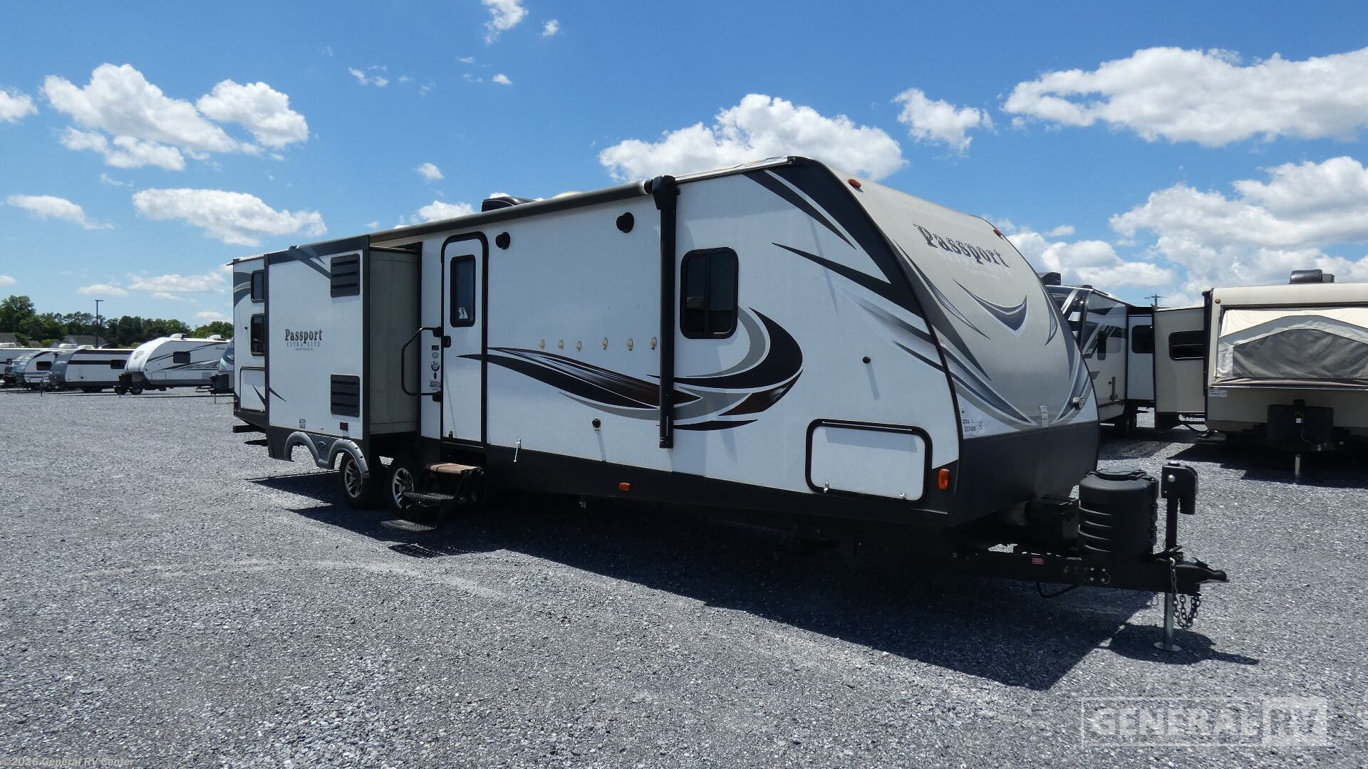 Used 2019 Keystone Passport Ultra Lite 3320BH available in Elizabethtown, Pennsylvania