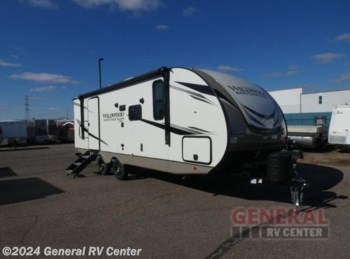 Used 2022 Forest River Wildwood Heritage Glen Hyper-Lyte 22RBHL available in Wixom, Michigan
