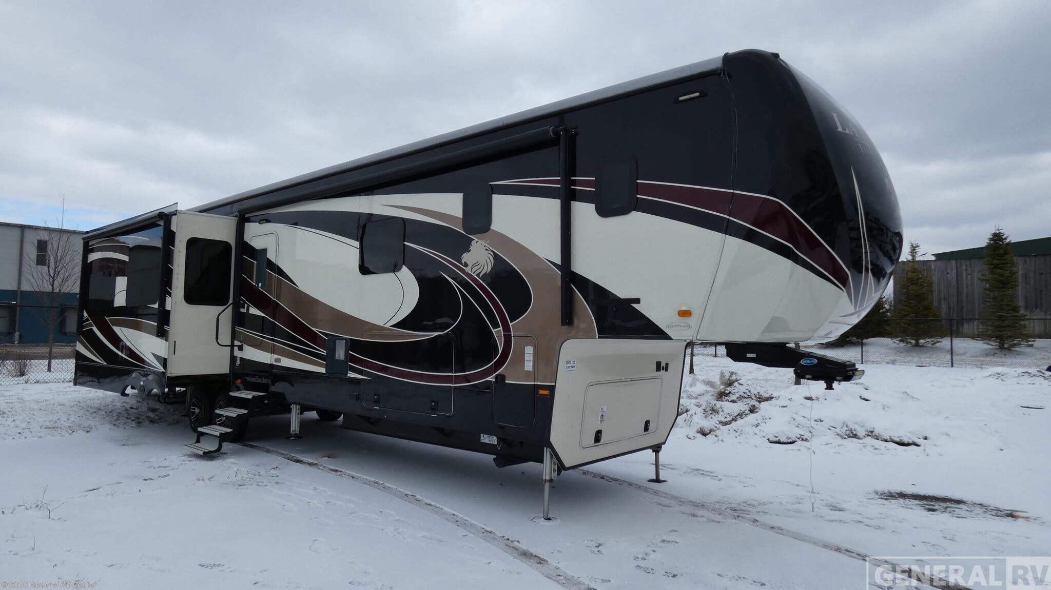 Used 2018 Heartland Landmark 365 Newport available in Wixom, Michigan