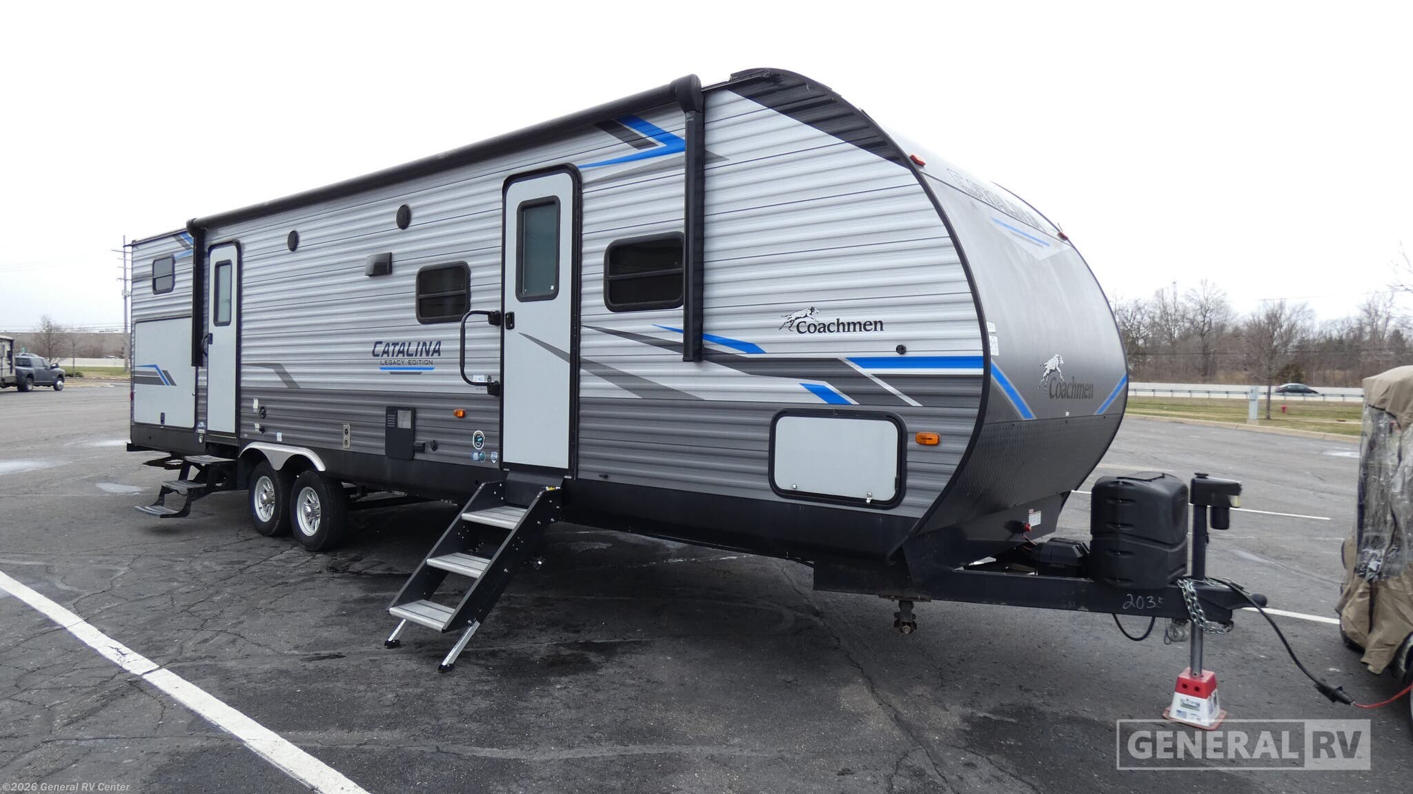 Used 2021 Coachmen Catalina LEGACY 323BHDSCK available in Wixom, Michigan