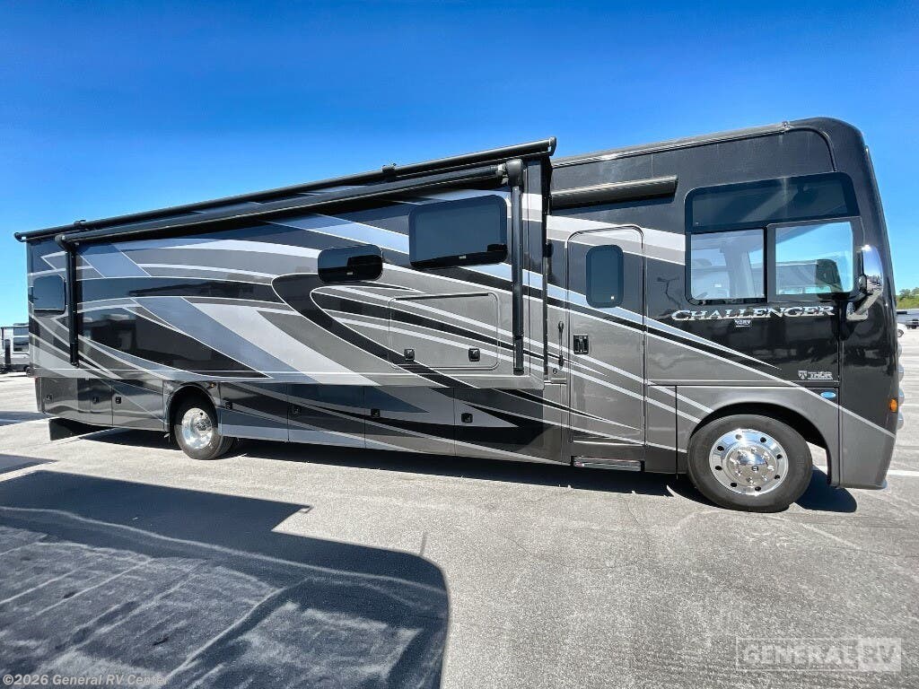 Used 2023 Thor Motor Coach Challenger 37FH available in Wixom, Michigan