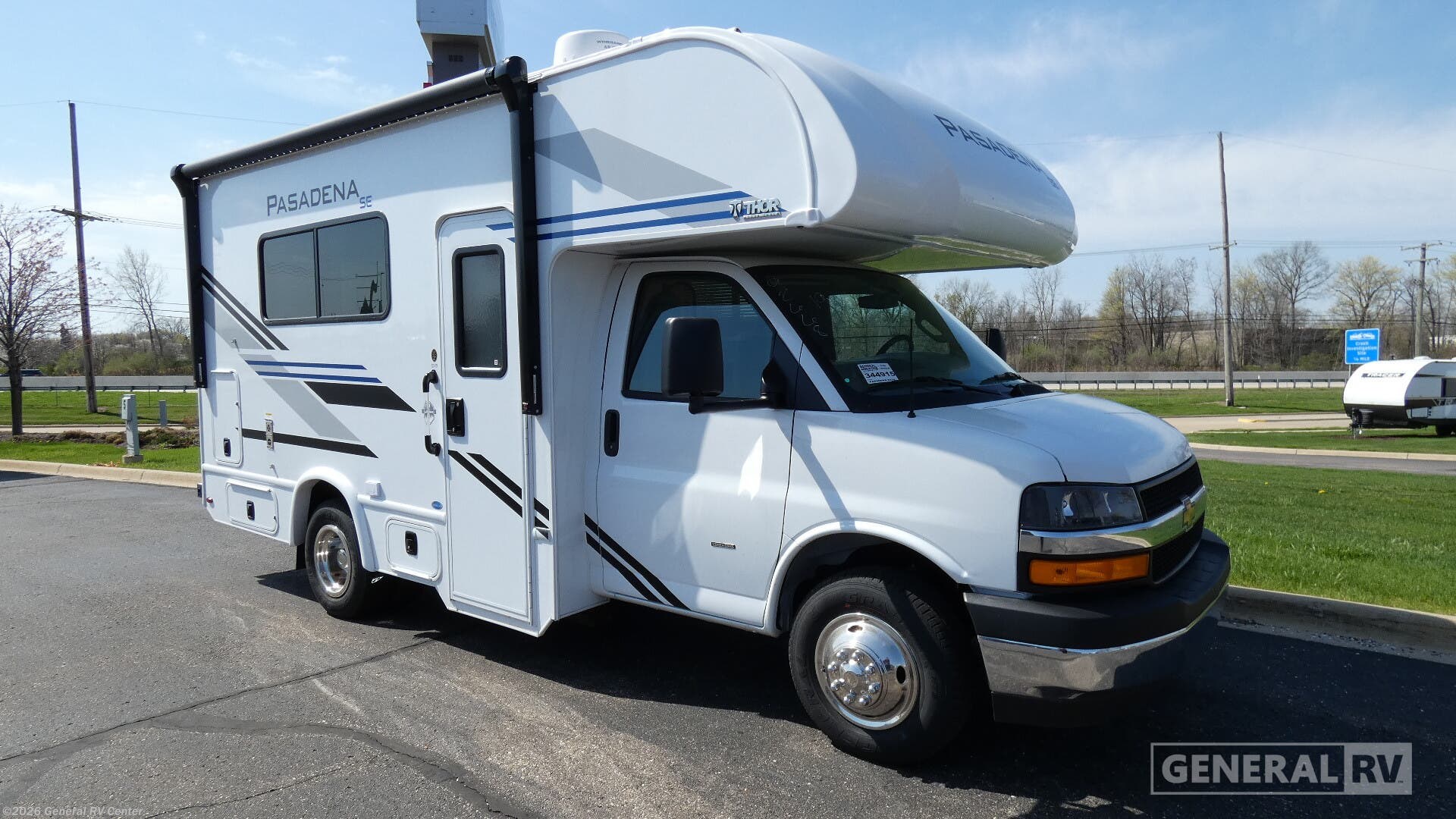 New 2026 Thor Motor Coach Pasadena SX19 Chevy available in Wixom, Michigan