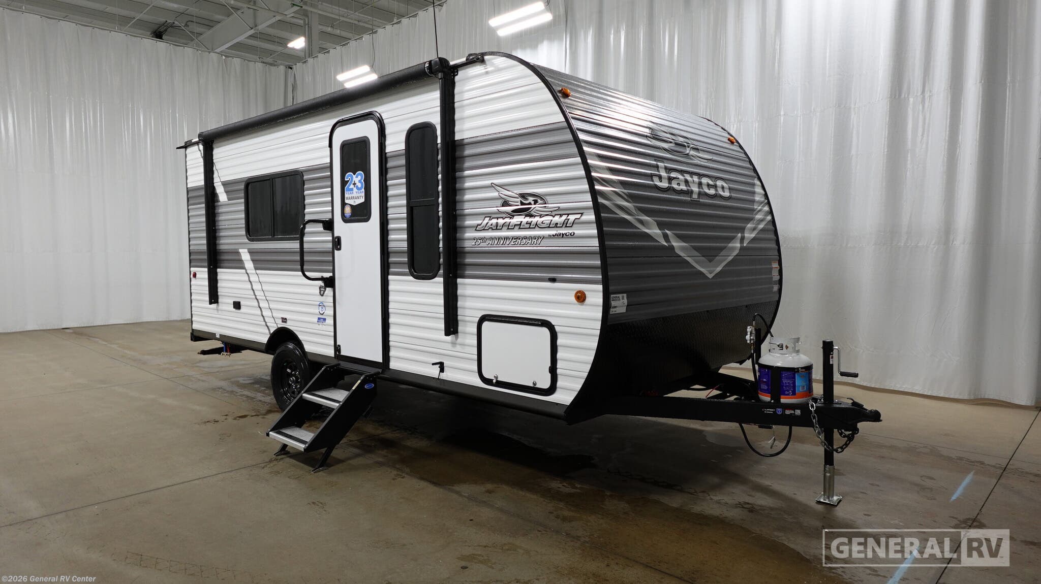 New 2026 Jayco Jay Flight SLX 175FQ available in Wixom, Michigan