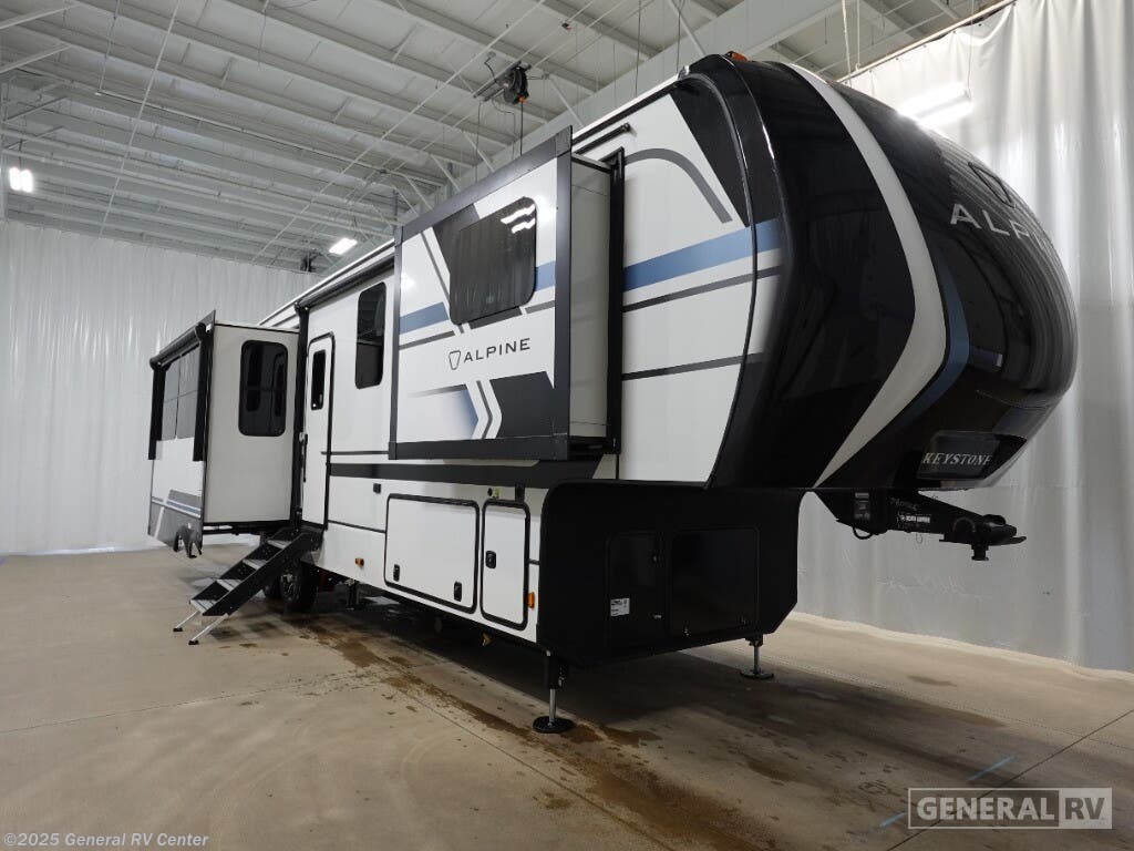 New 2026 Keystone Alpine 3303CK available in Birch Run, Michigan