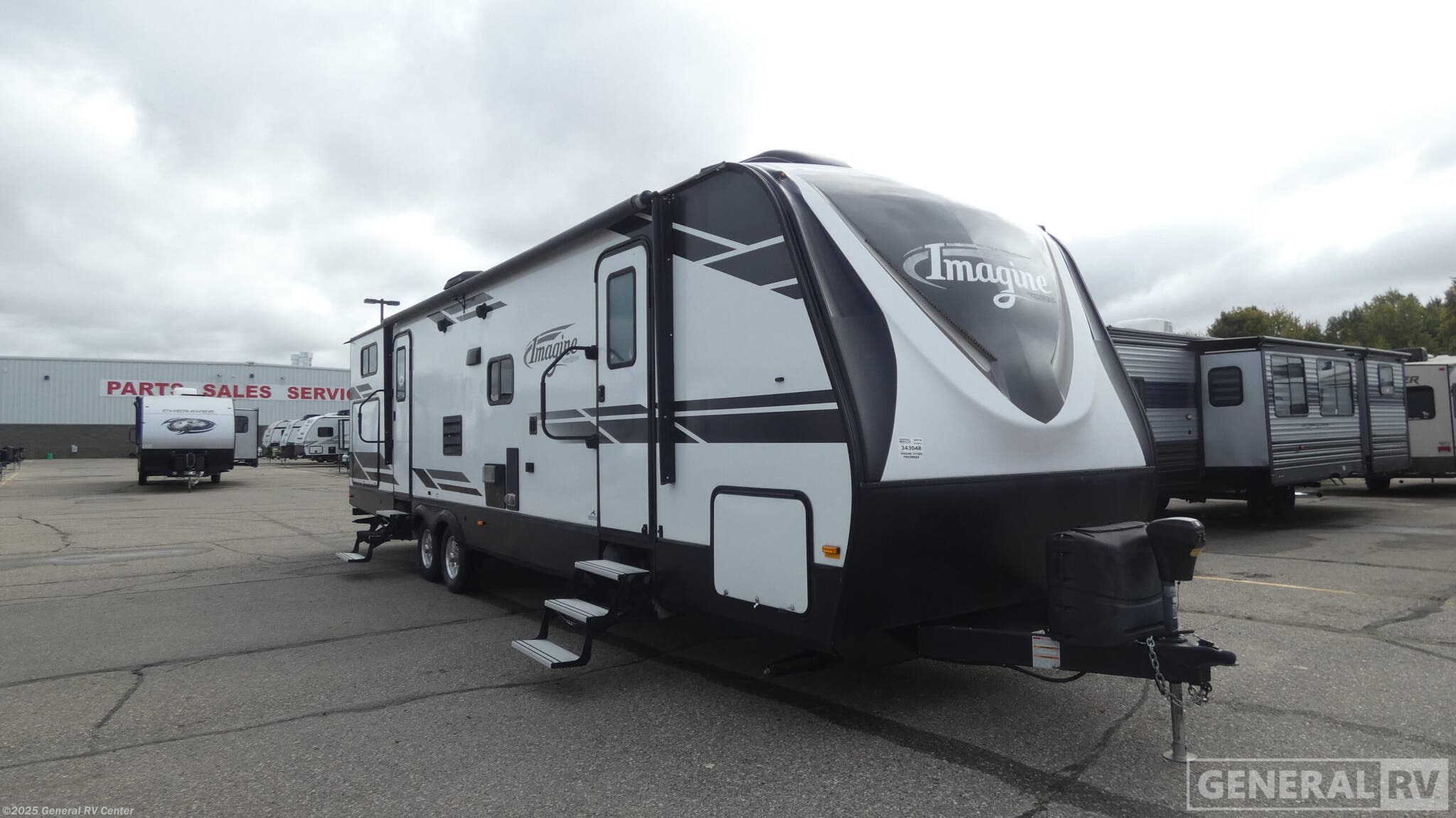 Used 2019 Grand Design Imagine 3170BH available in Birch Run, Michigan