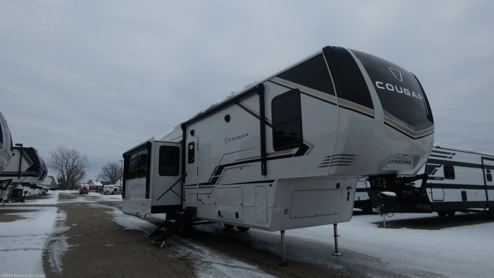 New 2026 Keystone Cougar 316RLS available in Birch Run, Michigan