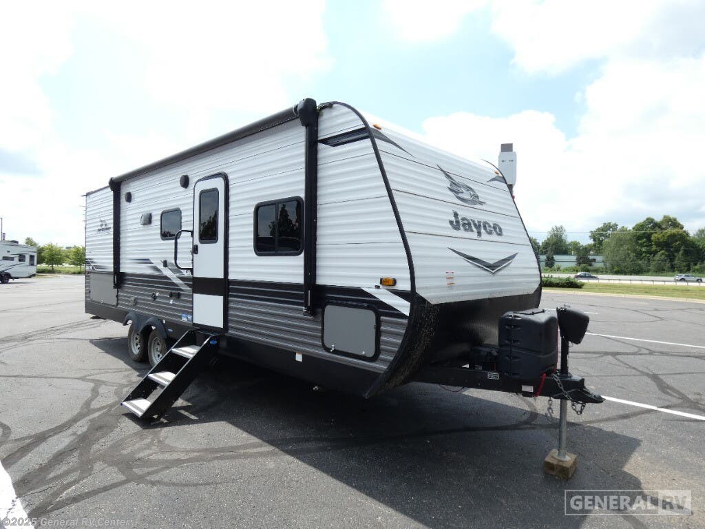 Used 2022 Jayco Jay Flight 242BHS-1SLD available in Birch Run, Michigan