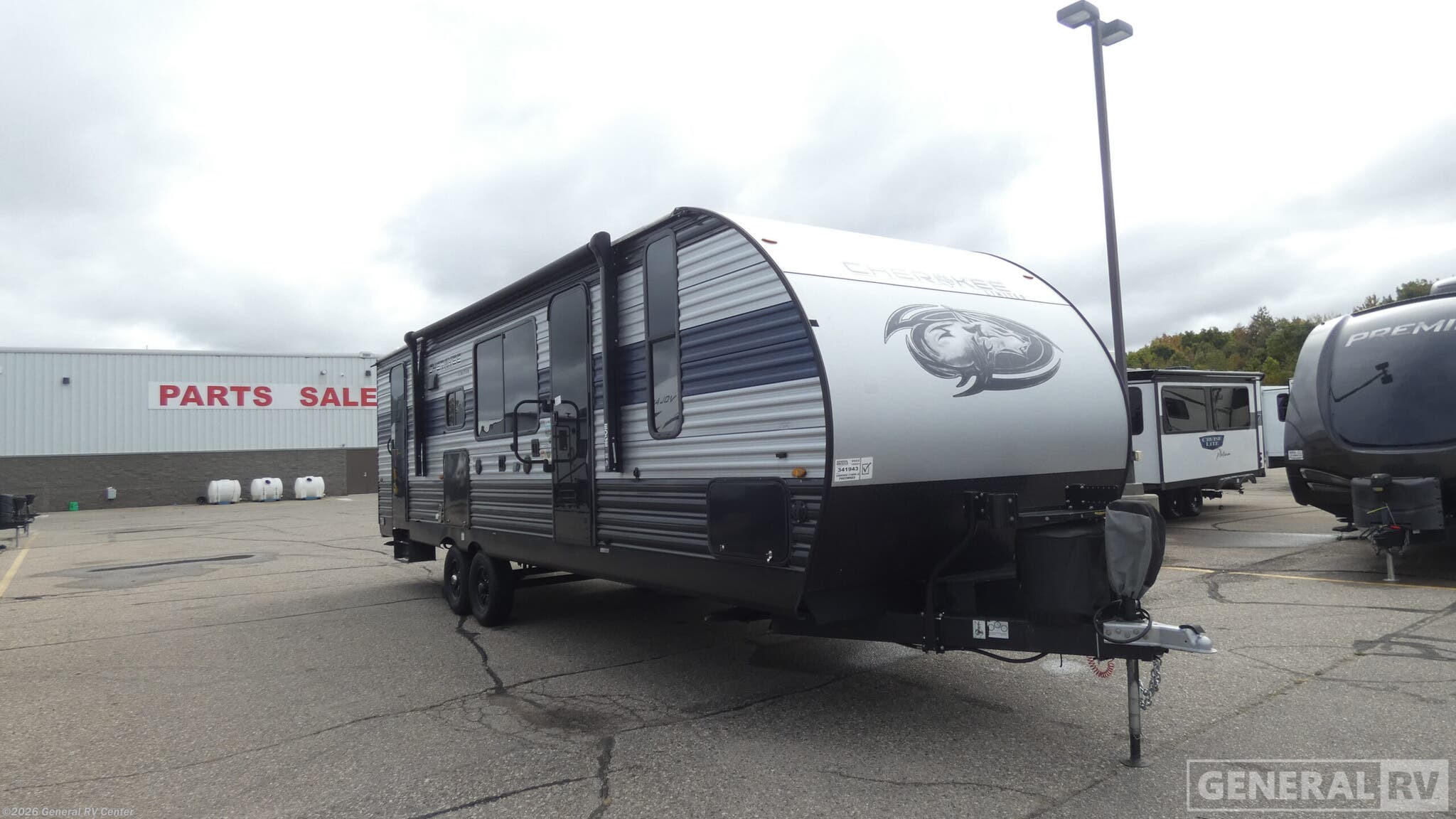 Used 2022 Forest River Cherokee 274BRB available in Birch Run, Michigan