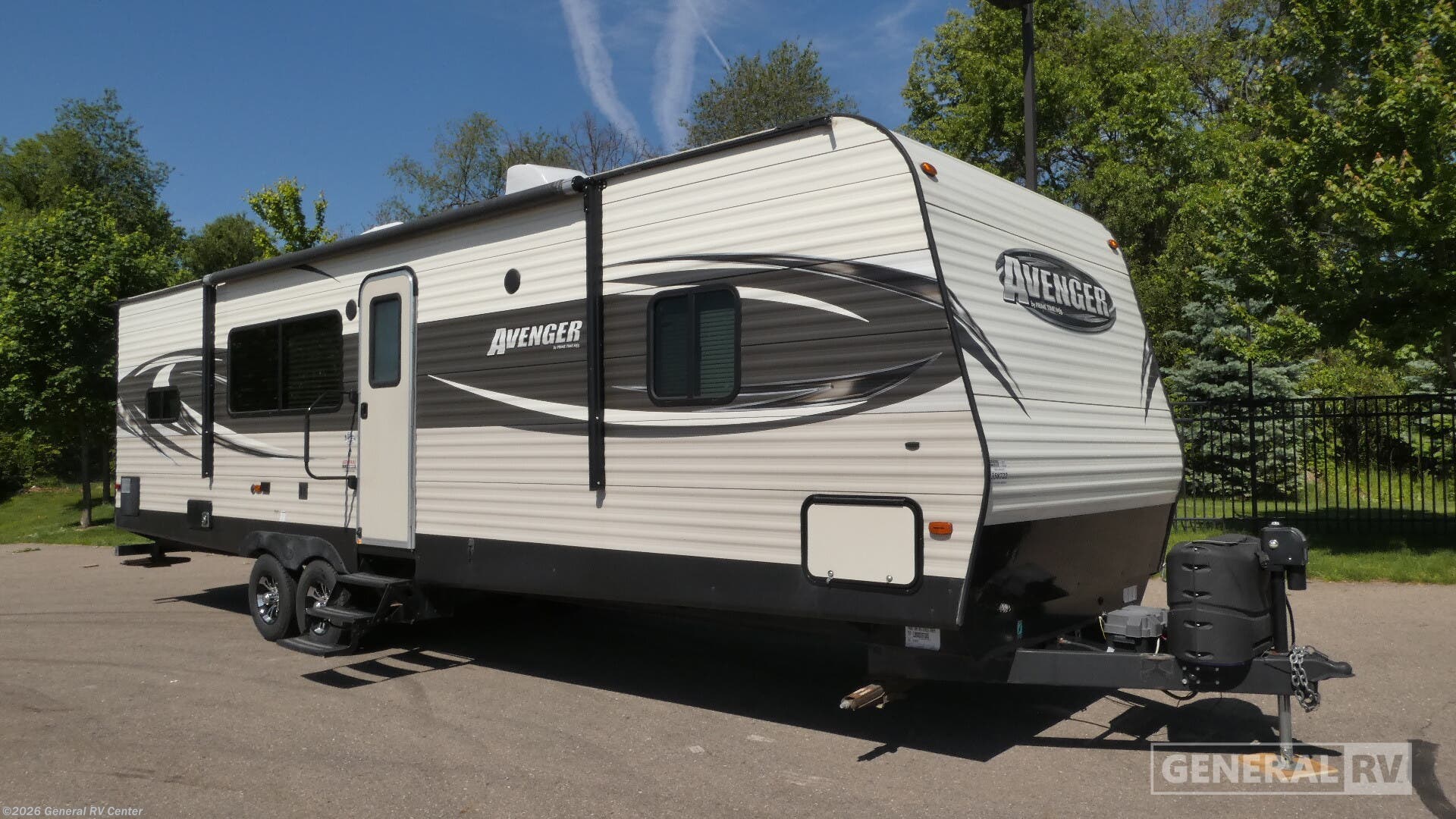 Used 2017 Prime Time Avenger 28RKS available in Birch Run, Michigan
