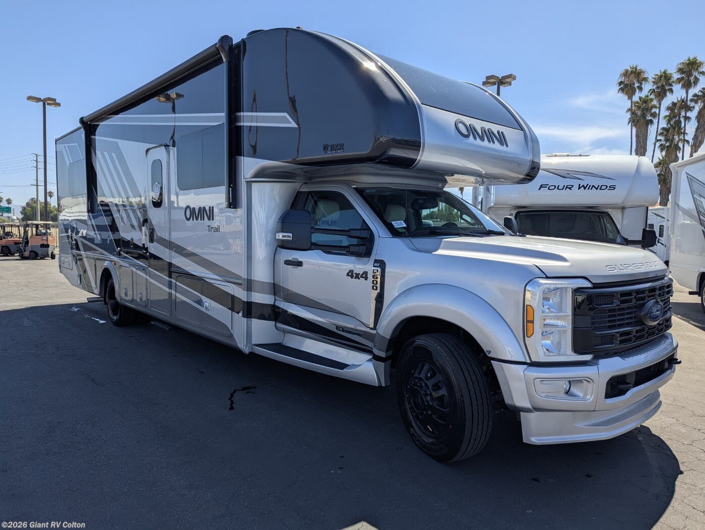 New 2026 Thor Motor Coach Omni Trail L35 available in Colton, California