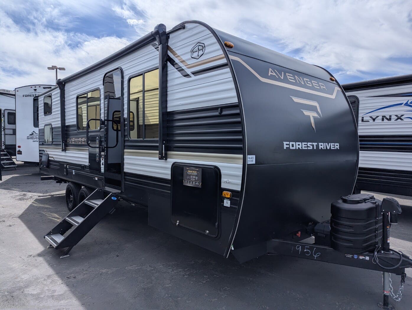 New 2026 Prime Time Avenger 23BHS available in Colton, California