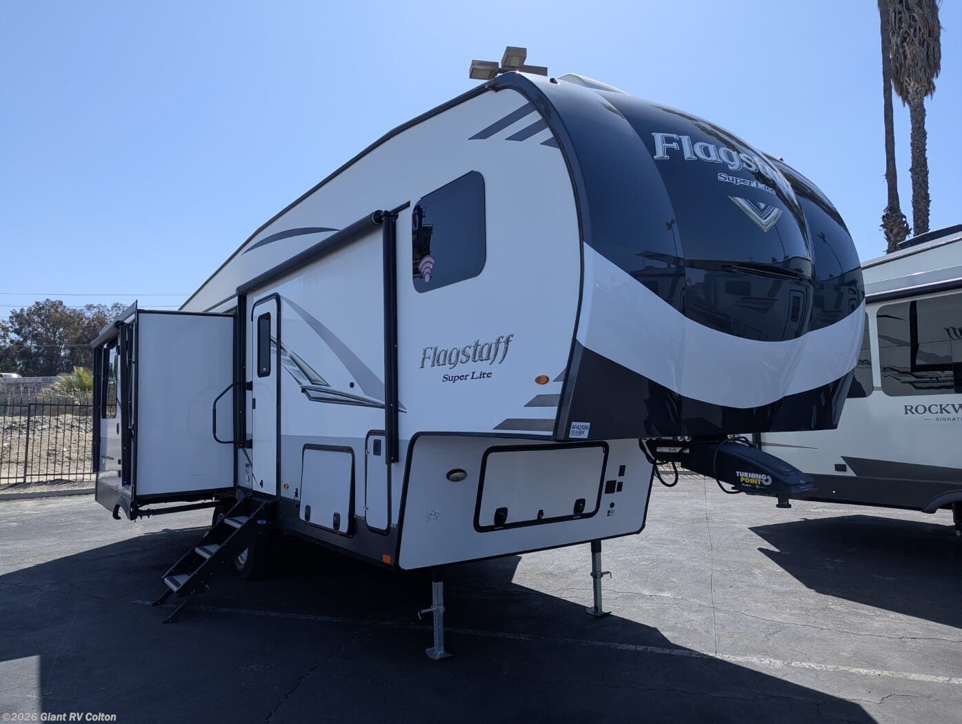Used 2020 Forest River Flagstaff Super Lite 528IKWS available in Colton, California