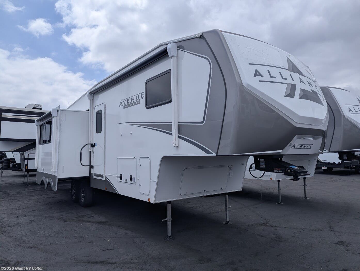 New 2026 Alliance RV Avenue 30BH available in Colton, California