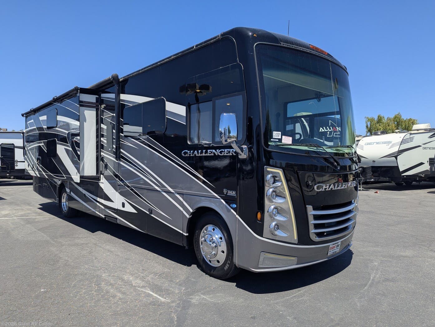 Used 2023  Thor Motor Coach Challenger 37DS by Thor Motor Coach from Giant RV in Colton, CA