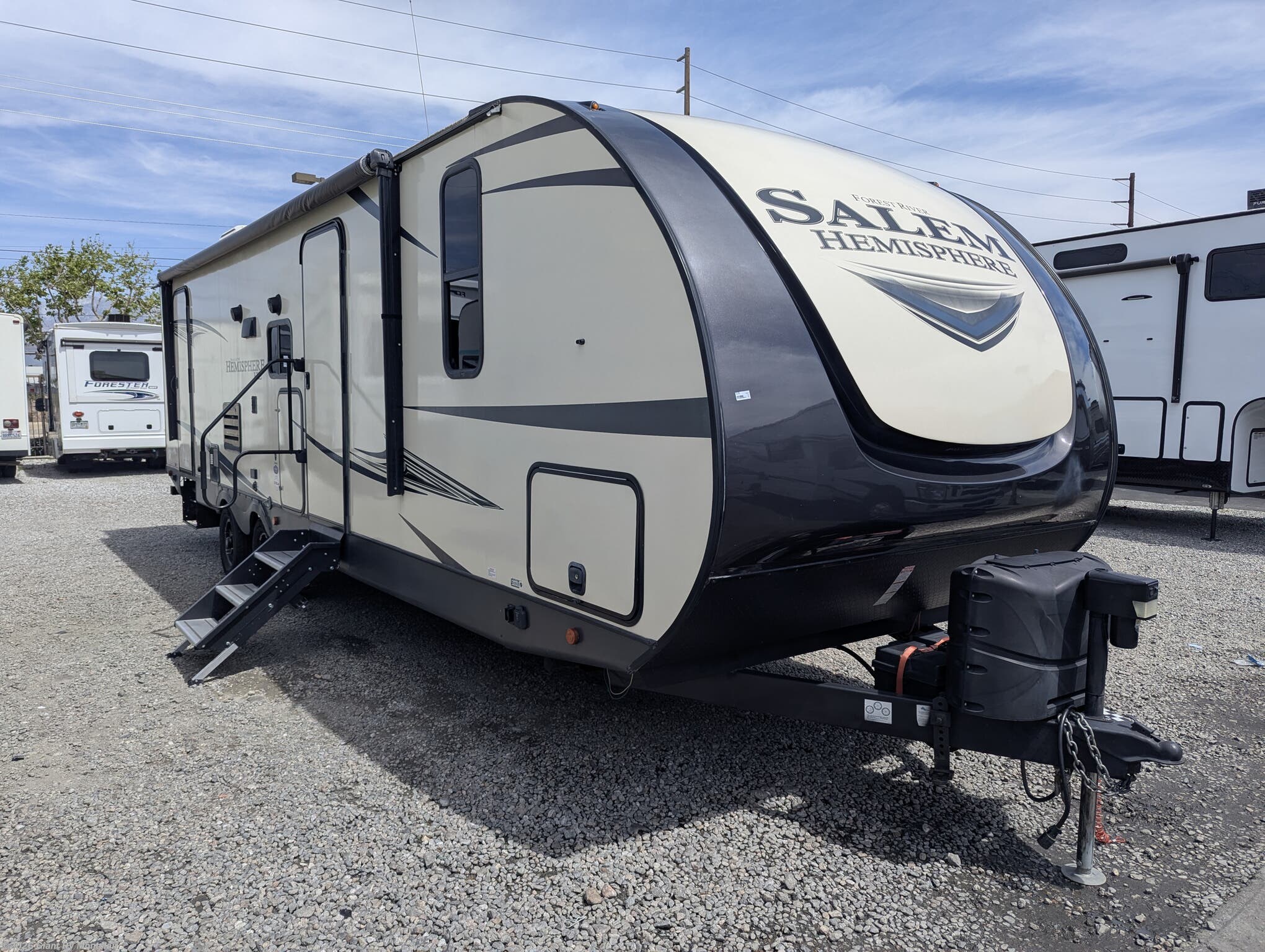Used 2020 Forest River Salem Hemisphere Hyper-Lyte 26BHHL available in Montclair, California