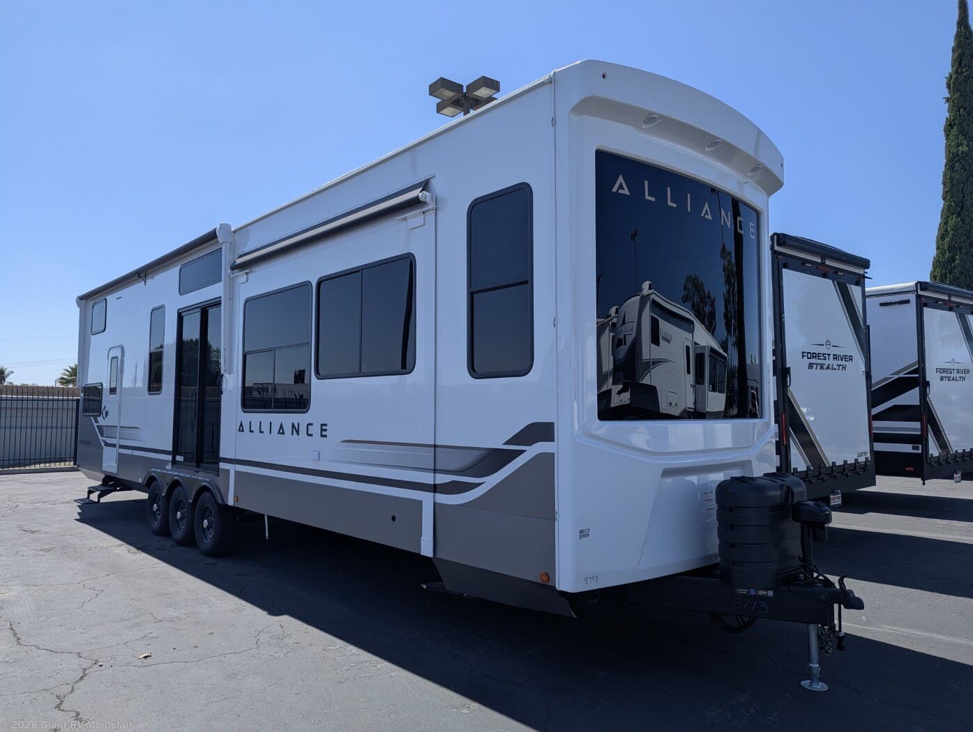 New 2027 Alliance RV Benchmark 42LFT available in Montclair, California