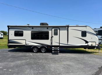 Used 2018 CrossRoads Sunset Trail Super Lite SS291RK available in Milford, Delaware