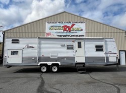 Used 2006 CrossRoads Zinger ZT32QB available in Milford, Delaware