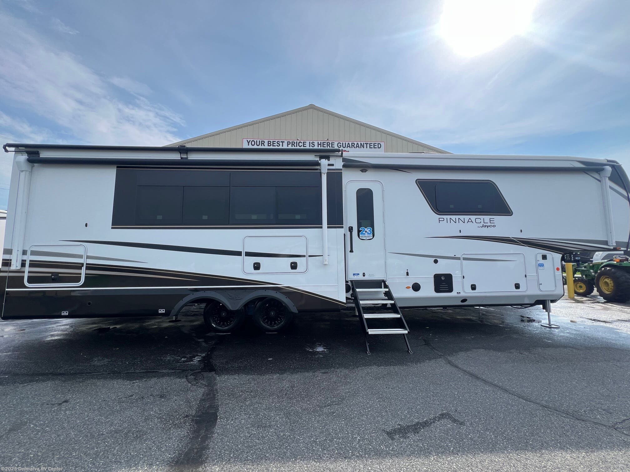 New 2026 Jayco Pinnacle 38FBRK available in Milford, Delaware