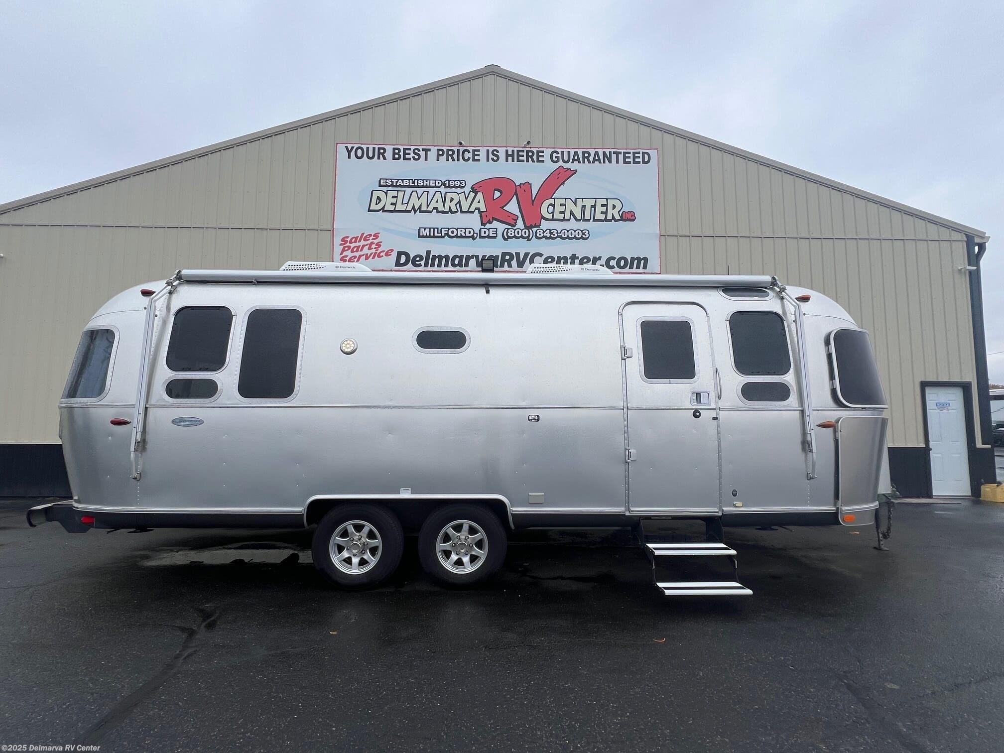 Used 2016 Airstream Flying Cloud 26RBQ available in Milford, Delaware