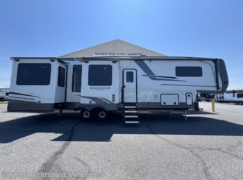 New 2027 Forest River Rockwood Signature 404SRK available in Milford, Delaware