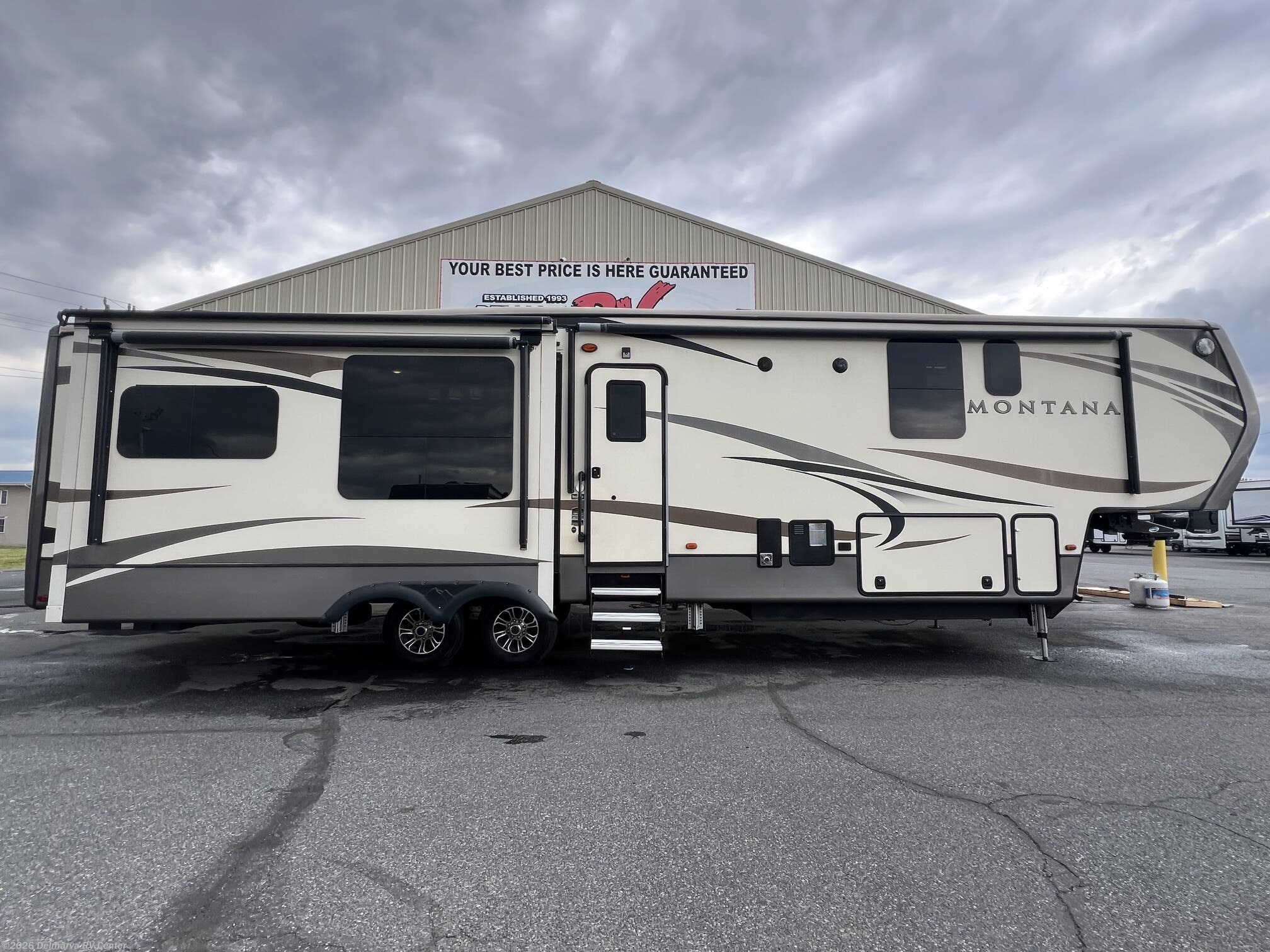 Used 2017 Keystone Montana Legacy 3911FB available in Milford North, Delaware