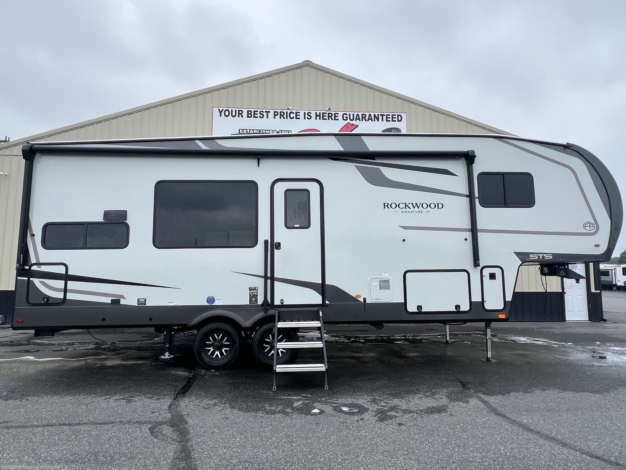 New 2027 Forest River Rockwood Signature 301SRK available in Milford, Delaware