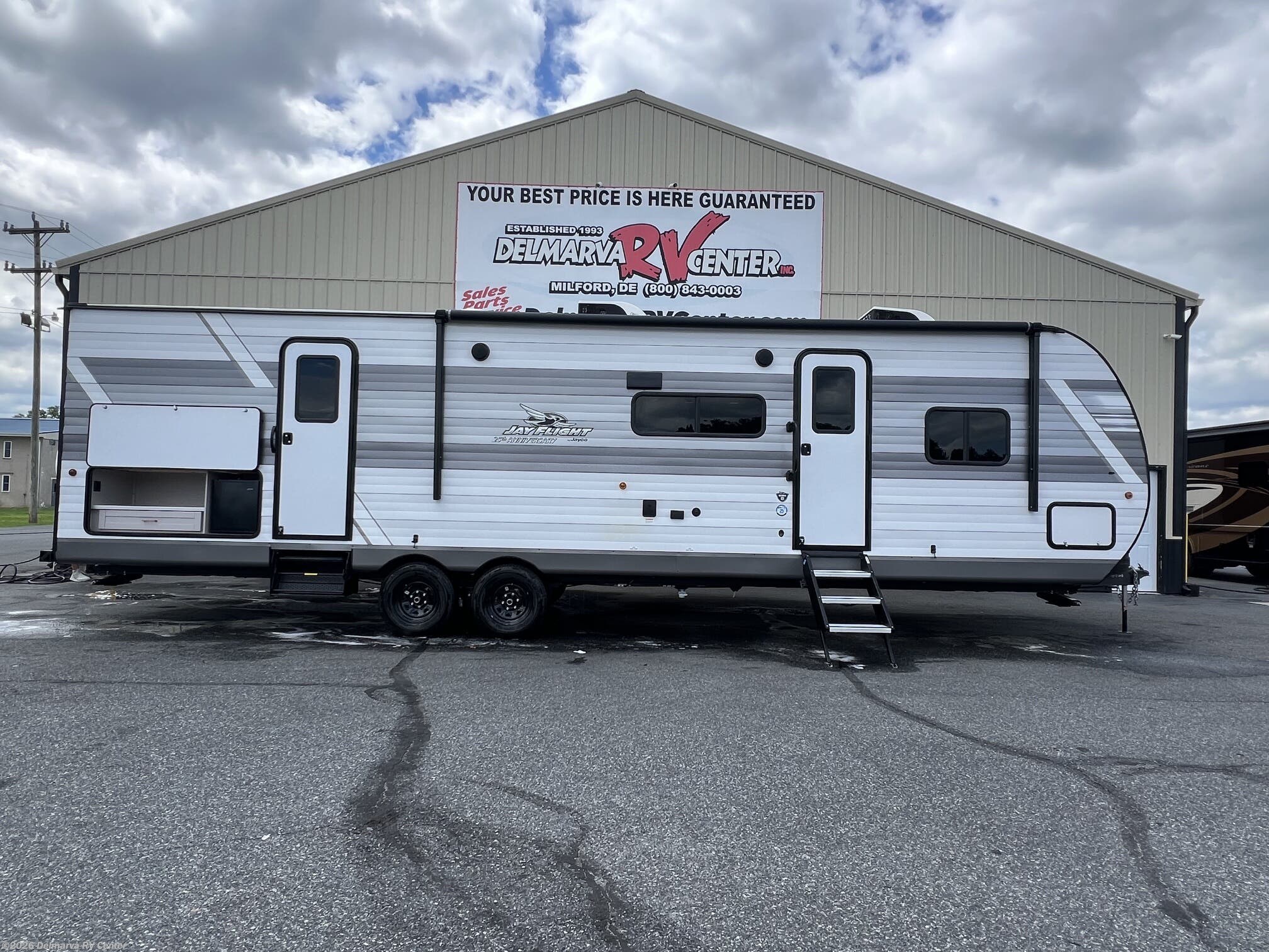 Used 2027 Jayco Jay Flight 321BHS available in Milford, Delaware